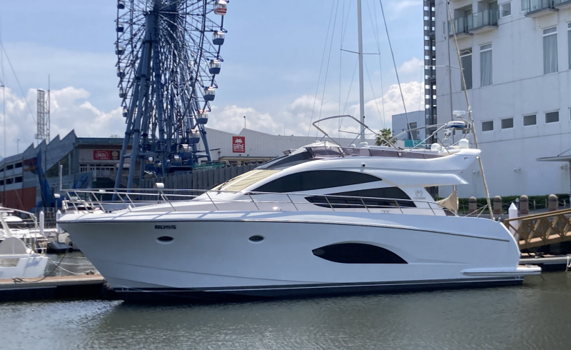 アンフィニ E54 HORIZON VOLVO PENTA IPS-900 搭載艇