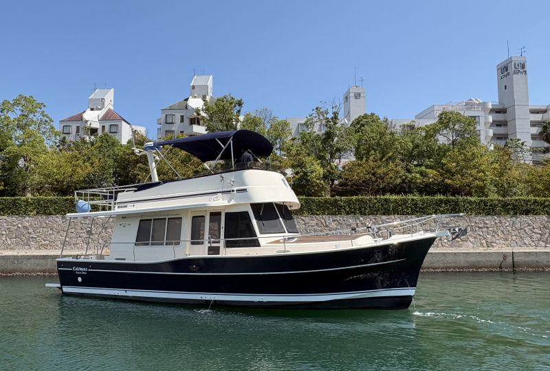 メインシップ 40 Trawler 洋上の別荘にぴったりなトローラー