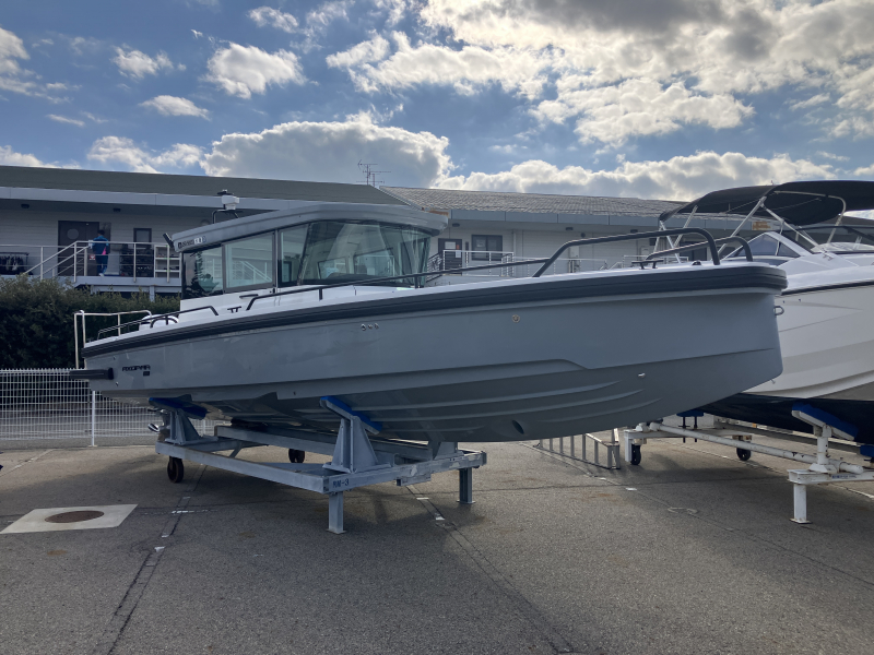 AXOPAR 28 Cabin 即納中古艇（32ft/9.68m）