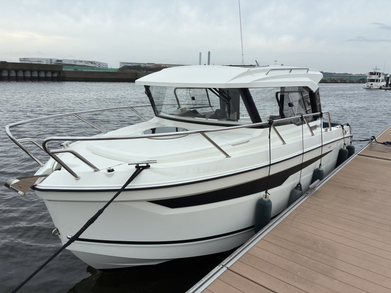 PARKER 760 Quest 即納中古艇（26ft/7.99m）