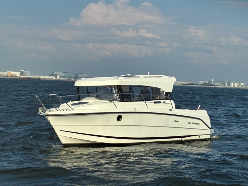PARKER 800 WEEKEND 即納中古艇（28ft/8.5m）