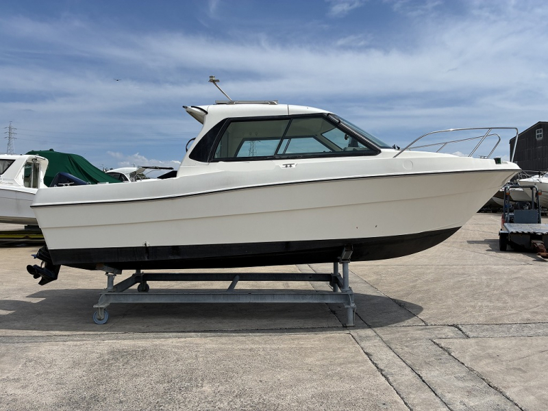 ニッサン SUNCRUISE-22 2026年式船外機！エンジン時間極小☆