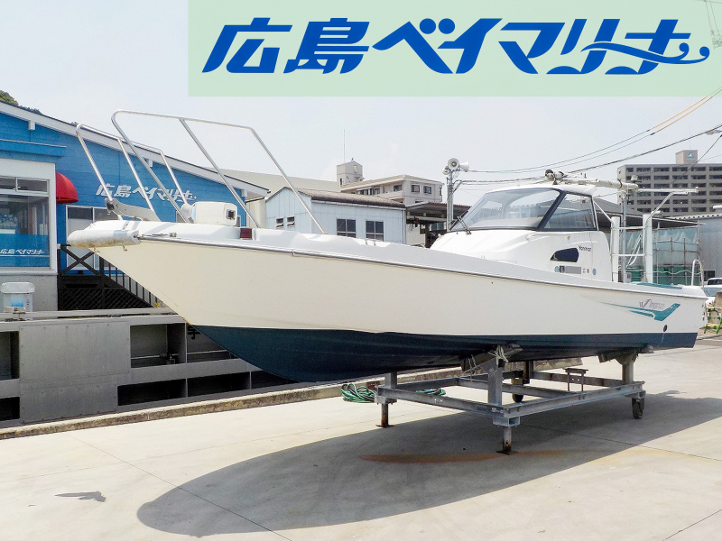 ヤンマー LF26Z 【中古艇】舷が低く、横風を受けにくいタイプです