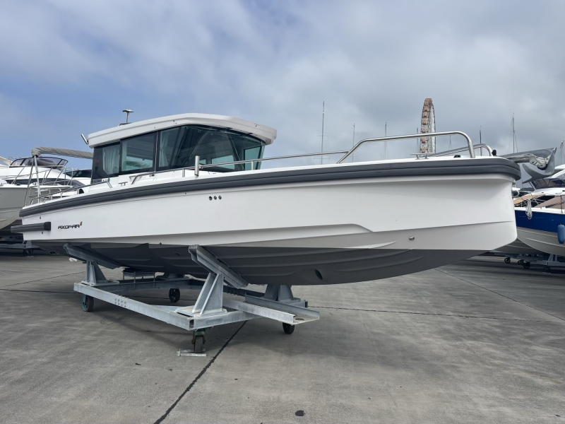 AXOPAR 28 Cabin