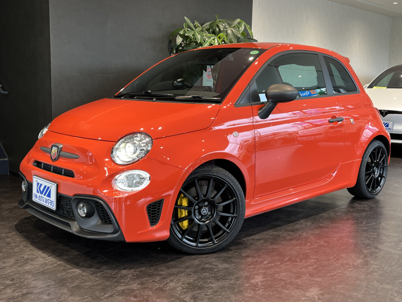 アバルト 695 コンペティツィオーネ バイキセノン レコードモンツァ縦2本出しマフラー ボディカラーオレンジレーシング　　