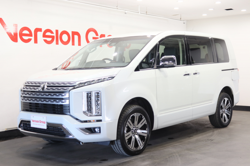 三菱 デリカD:5 P　全国3年保証付　ワンオーナー　禁煙車　ディーゼルターボ　後席モニター　メモリーナビ　フルセグ　全周囲カメラ　レーダークルコン　クリアランスソナー　レーンアシスト　衝突被害軽減　踏み間違い防止　BSM