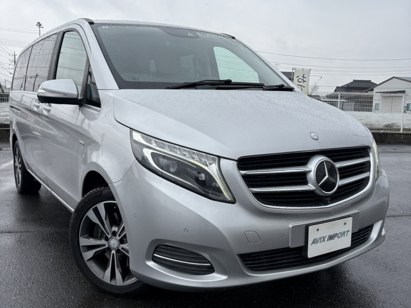 メルセデスベンツ Vクラス V220d AVG ﾛﾝｸﾞﾍﾞｰｼﾞｭ革 RSP LED 純正HDDﾅﾋﾞ地ﾃﾞｼﾞ360°ｶﾒﾗ ﾌﾞﾙﾒｽﾀｰ FDﾓﾆﾀｰ 18AW Rｴｱｺﾝ 7人乗り 禁煙 正規D車
