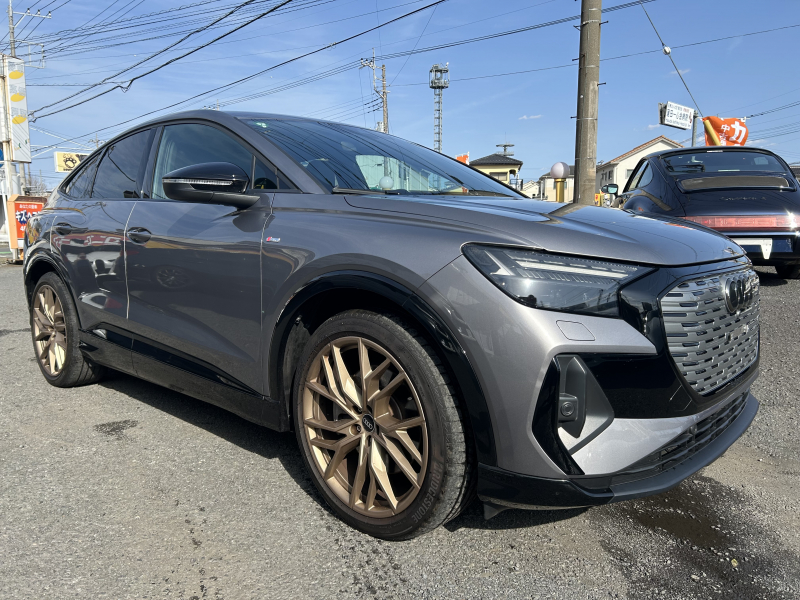 アウディ Q4 e-tron 50 Sportback Sライン　AudiAG21インチアルミ　シートヒーター　パワーバックドア　SONOSサウンド