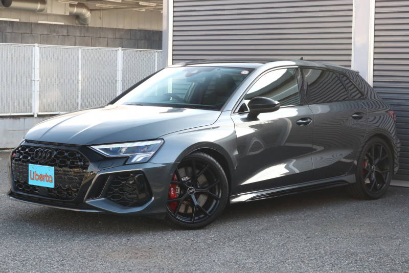 アウディ RS3 スポーツバック　ベースグレード