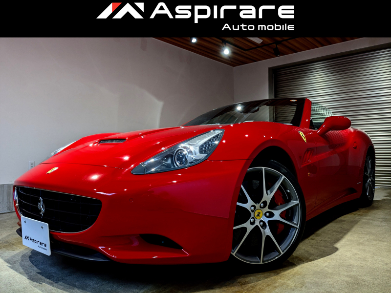 フェラーリ カリフォルニア F1 DCT　カーボンブレーキ　ダイヤモンドキルティング黒革シート　カーボンLEDステアリング　パワーシート　20インチAW　レッドキャリパー　スクーデリアエンブレム