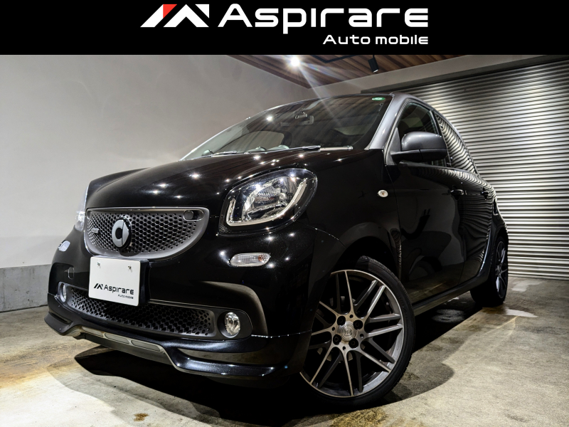 スマート フォーフォー BRABUS エクスクルーシブ　パノラミックルーフ　黒革シート　シートヒーター　カーナビ　フルセグTV　リアカメラ　17インチアルミホイール