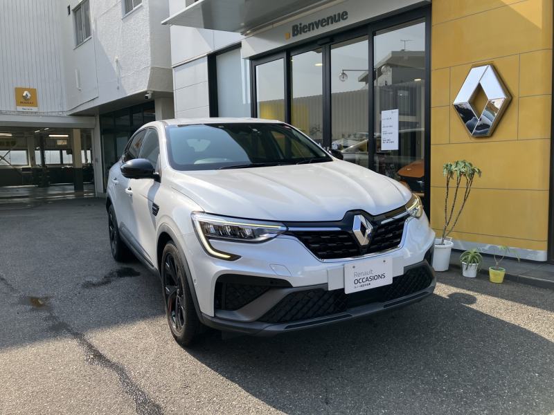 ルノー アルカナ R.S.ライン　E-TECH HYBRID　当店管理車　認定中古車　電動黒革シート　シートヒーター　360°カメラ
