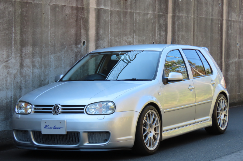 フォルクスワーゲン ゴルフ R32
