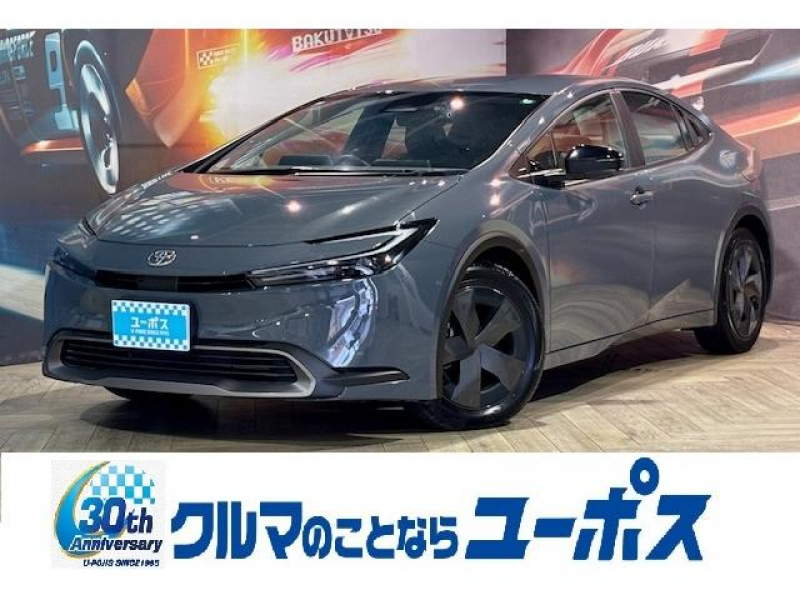 トヨタ プリウス U　トヨタセーフティセンス　ディスプレイオーディオ（フルセグTV／Bluetooth／USB）パノラミックビューモニター　レーダークルーズコントロール　ETC2．0　シートヒーター　LEDヘッドライト