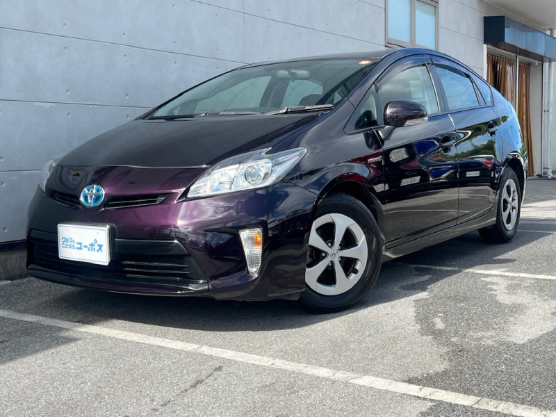 トヨタ プリウス S バックモニター　フルセグTV　ETC車載器　タイヤ交換済み　ステアリングスイッチ　スペアキー　エアバック　Bluetooth対応