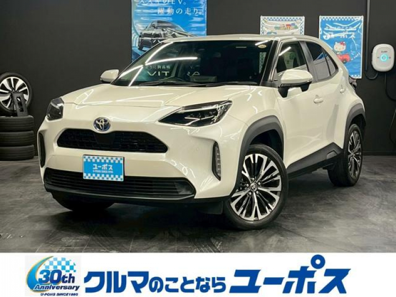 トヨタ ヤリスクロス ハイブリッドZ　トヨタ純正ナビ　バックモニター　ETC　クルーズコントロール　シートヒーター　電子パーキング　オートマチックハイビーム　クリアランスソナー　スマートキー　プッシュスタート　純正18インチアルミホイール