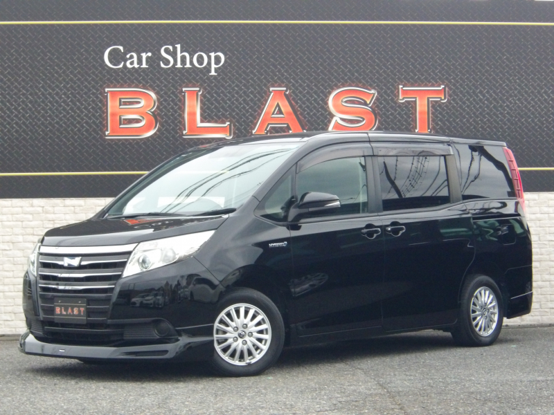 トヨタ ノア ハイブリッドXディライトプラス