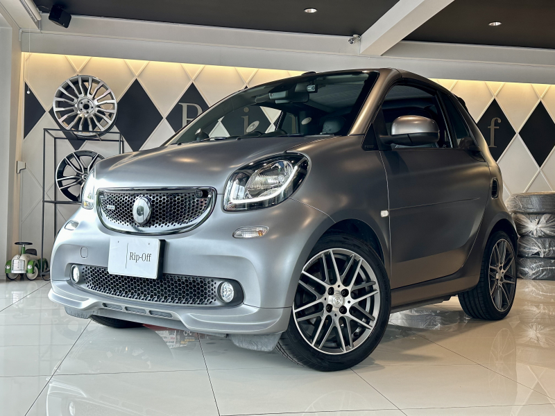 スマート フォーツー　カブリオ BRABUS　エクスクルーシブ　リミテッド