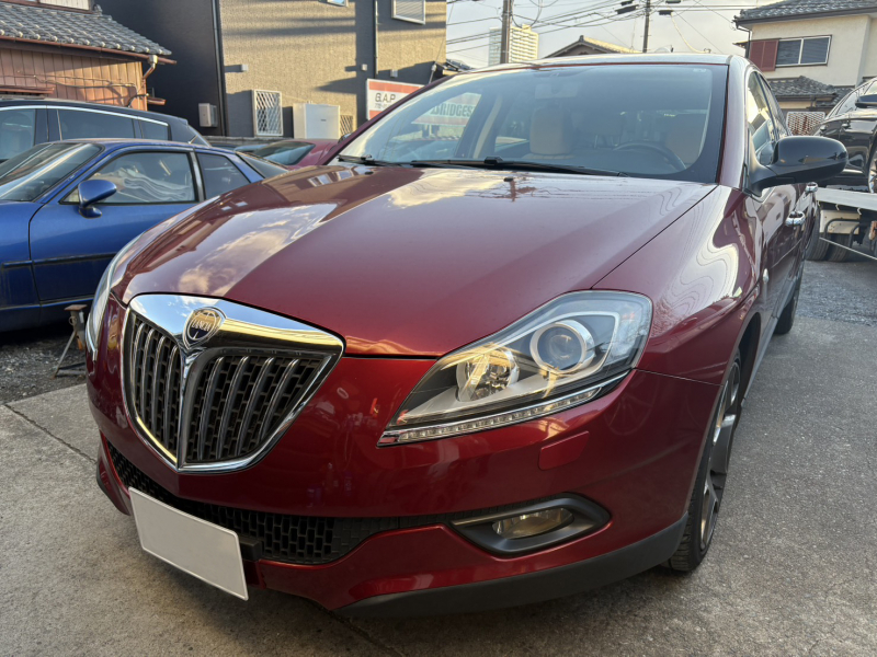 ランチア デルタ III　Diターボ　200PS　トルコンATスポーツモード付パドルシフト　ポルトローナフラウ本革シート　シートヒーター　純正18インチアルミホイール　ETC　トラクションコントロール