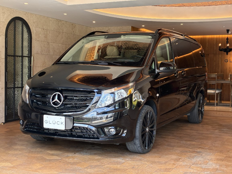 メルセデスベンツ Vクラス Vクラス　メトリス　新車並行　左ハンドル ベージュレザーシート/セカンドキャプテンシート/サードシート電動ベッド/ウッド調インテリア/アルカンターラルーフライニング/20インチホイール/クルーズコントロール/社外ナビ/TV/レーダー/ドラレコ前後