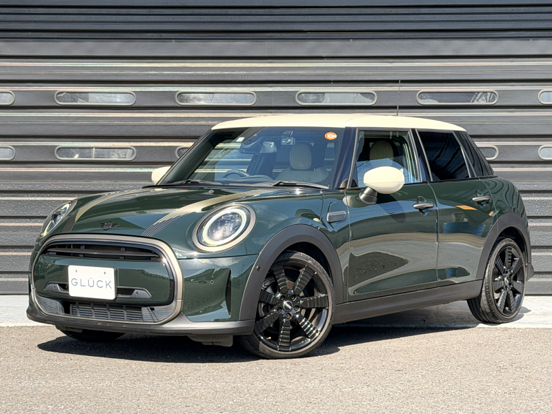 MINI(ミニ) ミニ クーパー5ドア レゾリュートED DCT 1オーナー 禁煙車 特別仕様車 ハーフレザー クルコン AppleCarPlay AndroidAuto バックカメラ 前席シートヒーター スマートキー 前後ドラレコ LEDヘッドライト 純正18ブラックAW