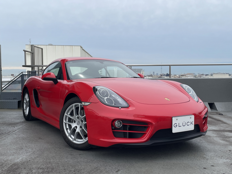 ポルシェ ケイマン(Type981) ベースグレード PDK スポーツクロノPKG  スポーツデザインステアリングホイール  シートヒーター  電動可倒式ドアミラー  パークアシスト(フロント及びリア）スポーツエグゾーストテールパイプ  ポルシェ・ダイナミック・ライトシステム(PDLS)  PASM  バックモニター  ブラックレザー&アルカンターラシート