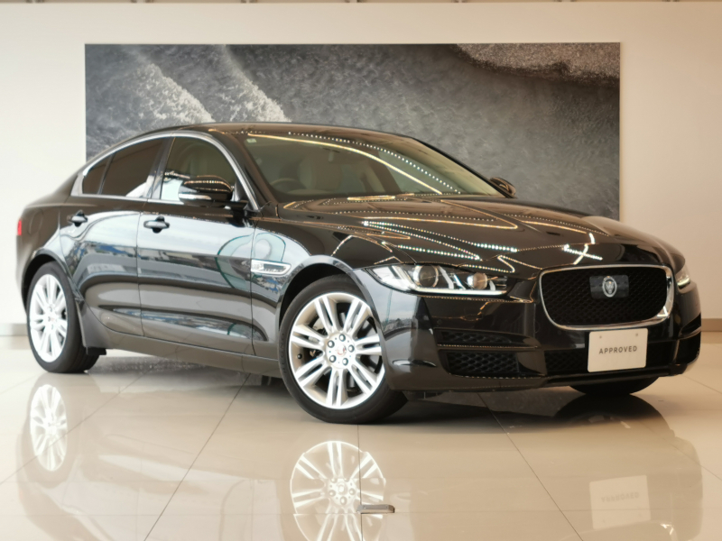 ジャガー XE ピュア2.0L P200 Meridianサウンド フロントシートヒーター 禁煙車 18インチアルミホイール アダプティブクルーズコントロール インタラクティブドライバーディスプレイ フルセグTV バックモニター