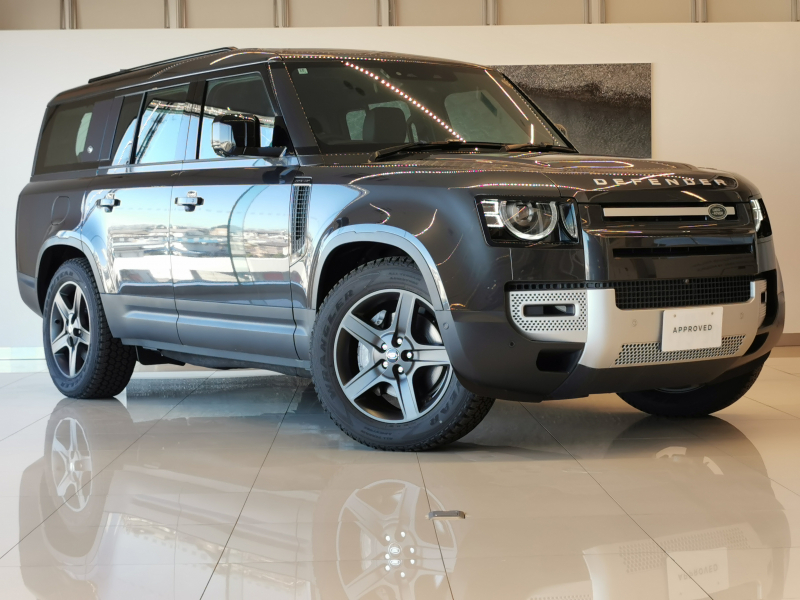 ランドローバー ディフェンダー 130 SE 3.0L D300 4WD 1オーナー 禁煙車 パノラマルーフ 8人乗り メリディアン エアサス シートヒーター（1,2列目） コールドクライメート 12ウェイ電動シート デジタルミラー デジタルメーター 空気清浄機 20インチAW