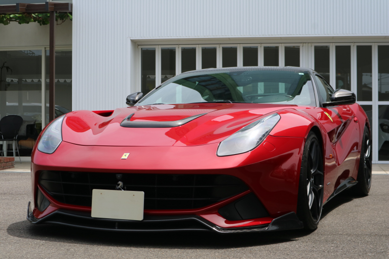 フェラーリ F12ベルリネッタ 正規ディ－ラ－車　オプション多数