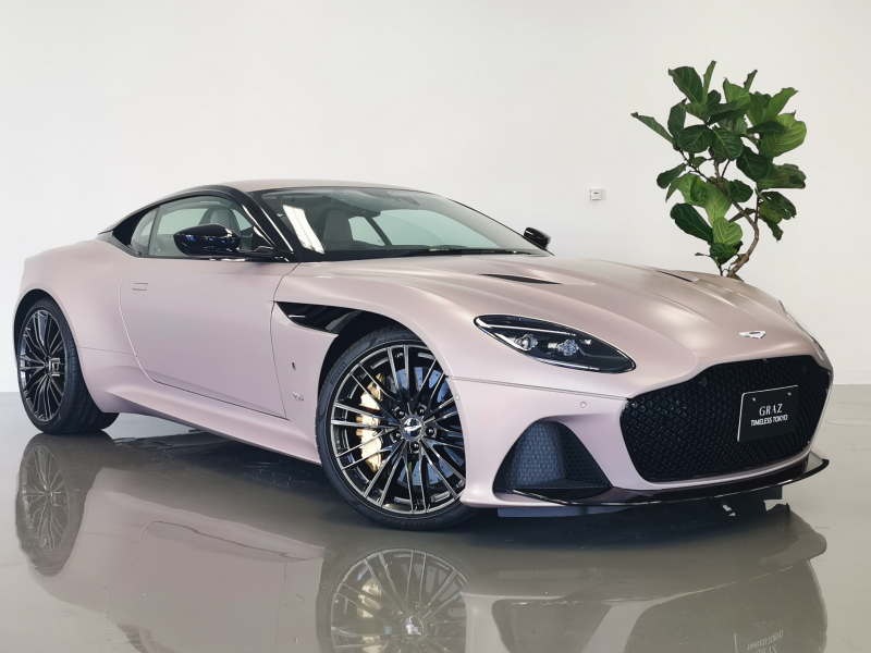 アストンマーティン DBS SuperLeggera 5.2L V12 TwinTurbo 725hp RWD 特注サテンペイント Bang&Olufsen 認定中古車保証