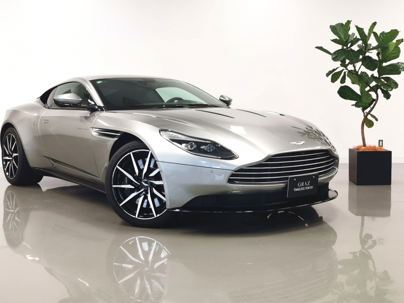 アストンマーティン DB11 ローンチエディション Qスペシャルカラー LHD