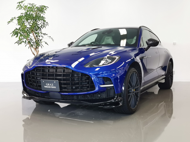アストンマーティン DBX 707 4.0L V8 AWD  法人1オーナー インテリアInspire Sport Duotone カーボンファイバーエクステリアパック 23インチ鍛造315Mhzホイール タイヤ4本新品