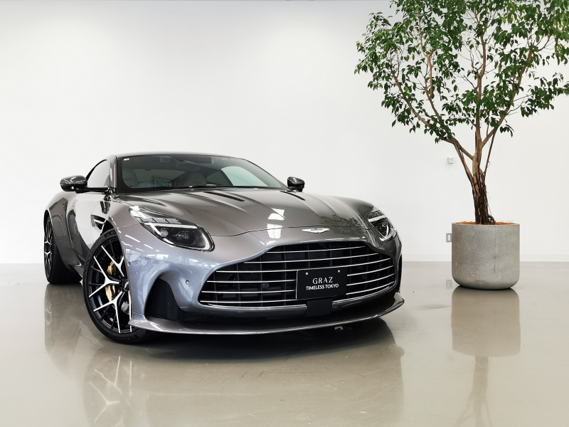 アストンマーティン DB12 4.0L V8 RHD 2025MY 1オーナー　Bowers&Wilkins　21inch Yスポークサテンブラックホイール　Interior-Inspire Comfort-Light Duotone　ルーフ-パノラミックガラス　ゴールドキャリパー　スモークドテールライト