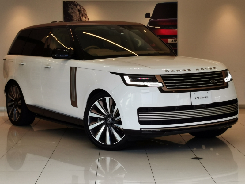 ランドローバー レンジローバー SV 4.4L P530 SWB AWD 茶白革シート サンルーフ 全席シートヒーター＆クーラー＆マッサージ 電動サイドステップ MERIDIANシグネチャー ヘッドアップディスプレイ 23インチアルミホイール テールゲートイベントスイート クリアサイトインテリアリアビューミラー