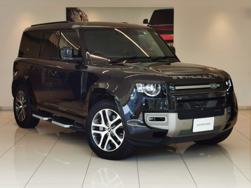 ランドローバー ディフェンダー 110 3.0L D300 AWD 1オーナー 黒革シート サンルーフ フロントシートヒーター 電子制御エアサスペンション フィックスドサイドステップ MERIDIANサウンド 20インチアルミホイール ヘッドアップディスプレイ プレミアムLEDヘッドライト