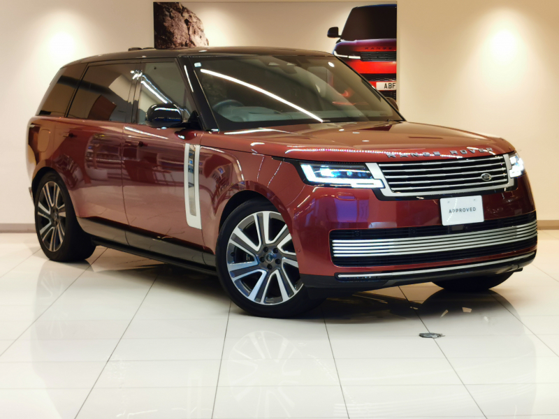 ランドローバー レンジローバー SV 4.4L P530 LWB AWD 1オーナー 黒革シート サンルーフ 全席シートヒーター＆クーラー＆マッサージ 電動サイドステップ MERIDIAN™SIGNATUREサウンド ヘッドアップディスプレイ ワイヤレスデバイスチャージング 22インチアルミホイール リアエンターテイメント