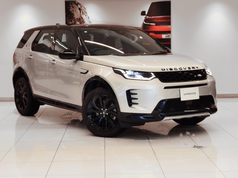 ランドローバー ディスカバリースポーツ ダイナミックSE 2.0L D200 AWD 1オーナー 7人乗り 黒革シート サンルーフ MERIDIAN™サウンド 電動調整ステアリングコラム ブラックコントラストルーフ ワイヤレスデバイスチャージング パドルシフト 20インチアルミホイール