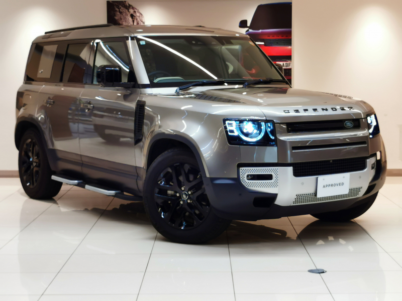 ランドローバー ディフェンダー 110 SE 2.0L P300 AWD 1オーナー サンルーフ 電子制御エアサスペンション フィックスドサイドステップ ブラックエクステリアパック MERIDIANサウンド 20インチアルミホイール メモリーシート スペアホイールカバー