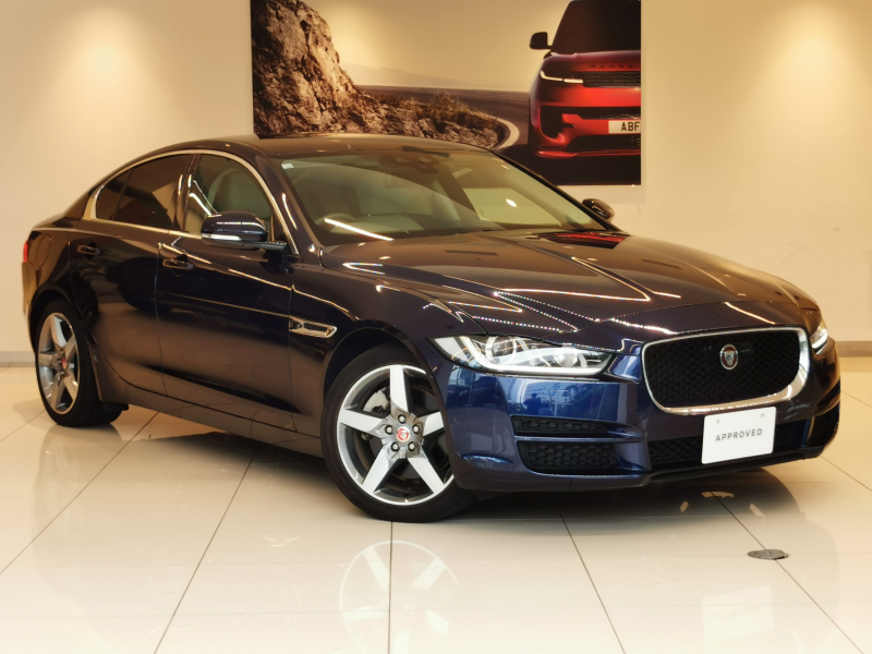 ジャガー XE プレステージ 2.0L ベージュ革シート フロントシートヒーター MERIDIANサウンド ACC 電動調整ステアリングコラム 電動調整ステアリングコラム 18インチアルミホイール プライバシーガラス バックカメラ